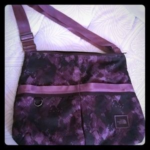 North Face Crossbody Bag (almost New)